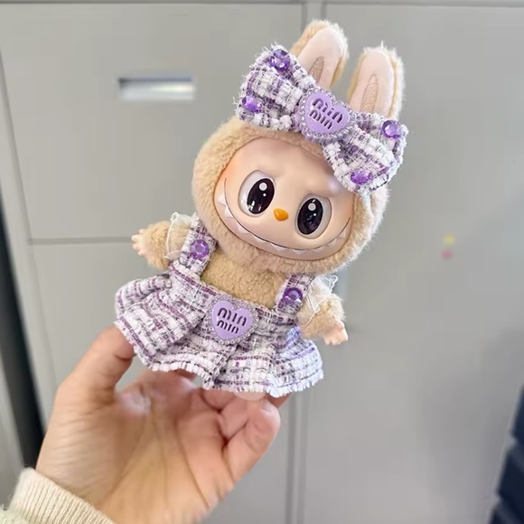 Pop Mart The Monsters Macaron Have a Seat Labubu Designer Clothing Outfit - Picture 1 of 5